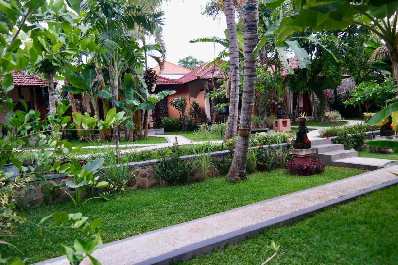 1000 Dream Bungalow Lovina Екстериор снимка